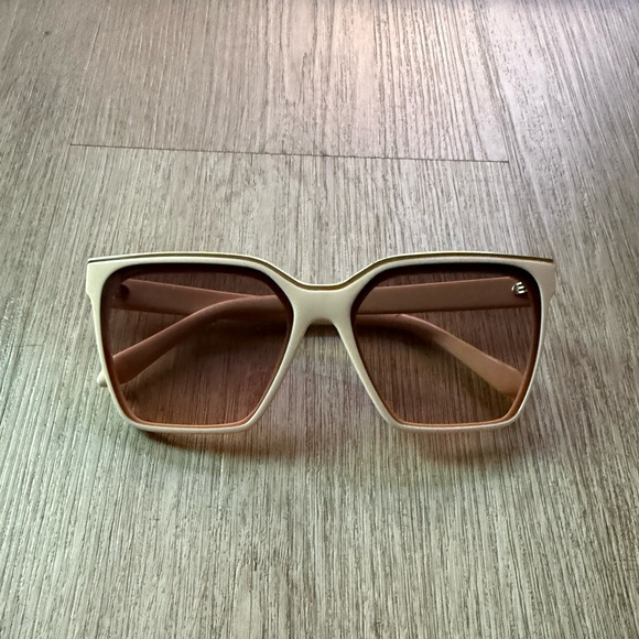 quay australia level up ivory white brown square brow bar sunglasses eyewear NEW - Picture 1 of 4